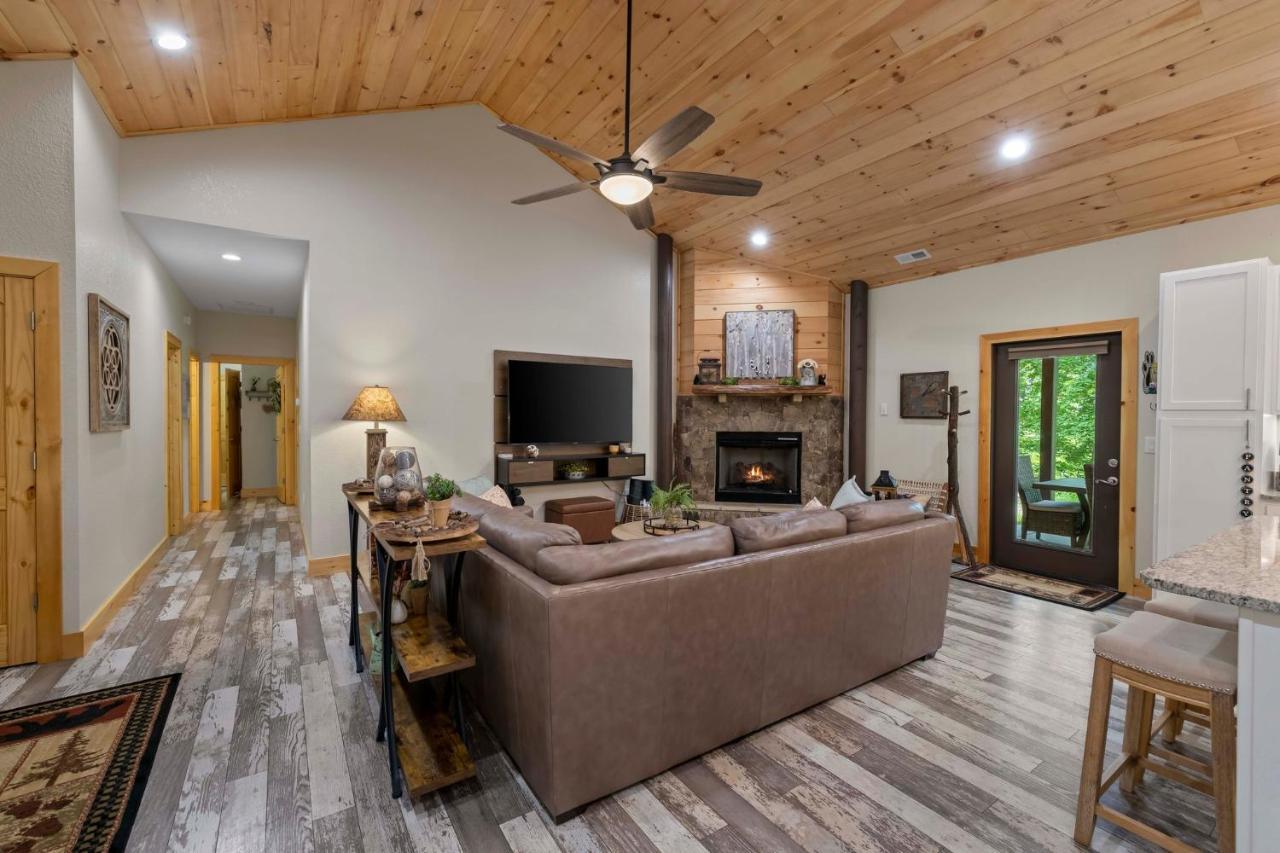Stunning Views, Superb Atmosphere, Modern Amenities, In The Middle Of Nature Bryson City Exterior photo