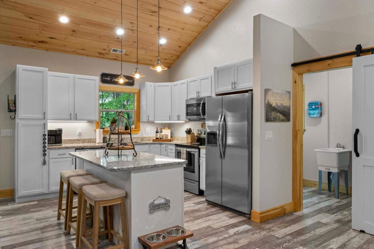 Stunning Views, Superb Atmosphere, Modern Amenities, In The Middle Of Nature Bryson City Exterior photo