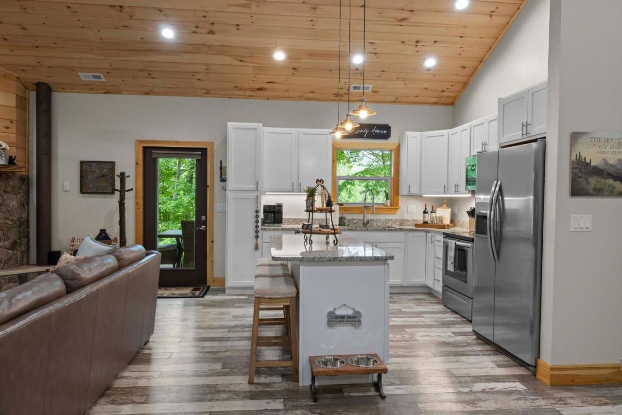 Stunning Views, Superb Atmosphere, Modern Amenities, In The Middle Of Nature Bryson City Exterior photo